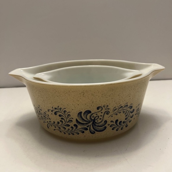 Pyrex Homestead Casserole Beige & Blue Set-2 No Lids - Picture 2 of 8